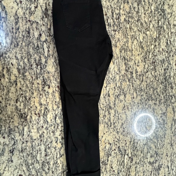 Black distressed - Picture 3 of 4